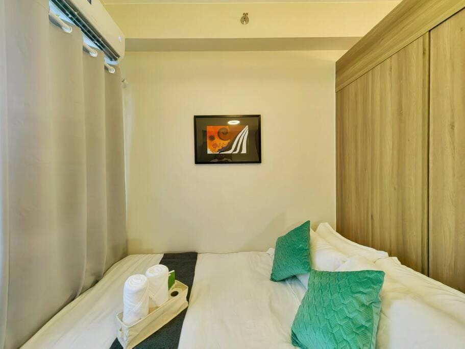 Citispace 1BR Condotel Suite at FAME Residences #FM24A Apartment in Mandaluyong