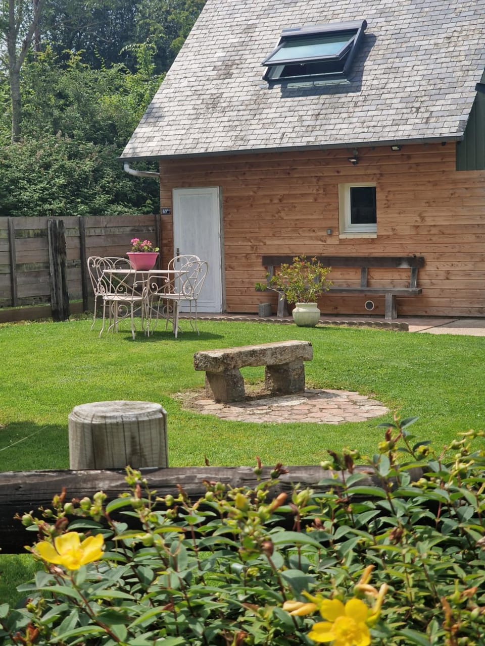 Property building, Garden, Garden view
