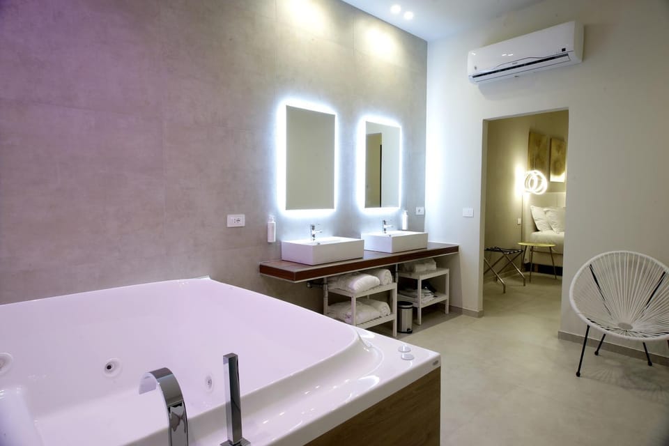 Bathroom, Bath