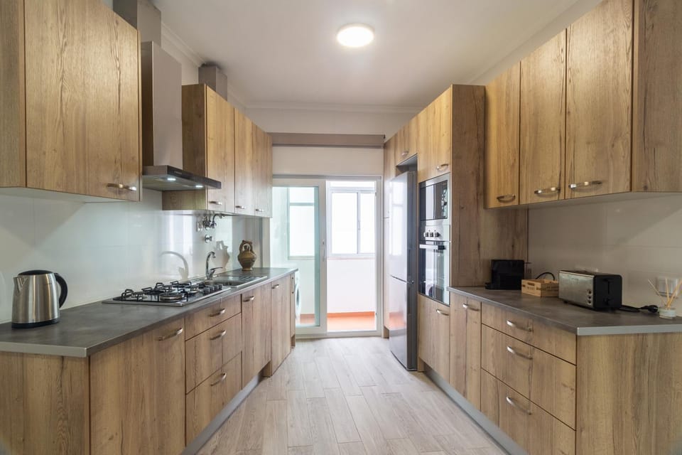 Coffee/tea facilities, Kitchen or kitchenette, stove, toaster, kitchen