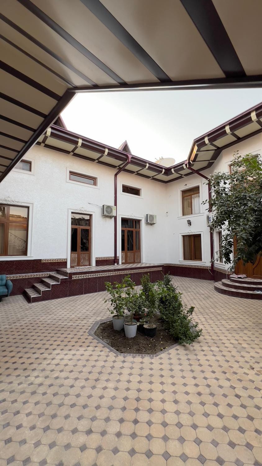Property building, Day