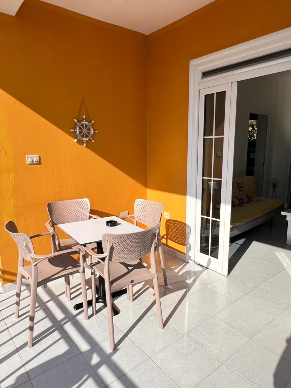 View (from property/room), Balcony/Terrace, Dining area