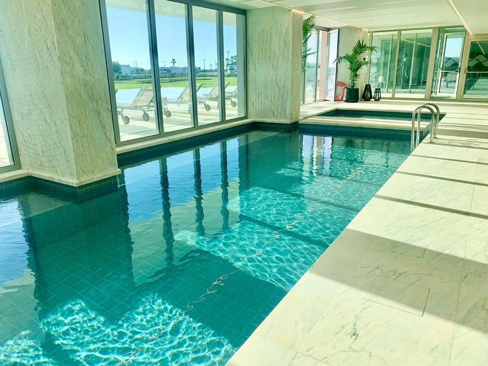 Bayline luxury spa and pool apartment Apartment in Praia de Armação de Pêra