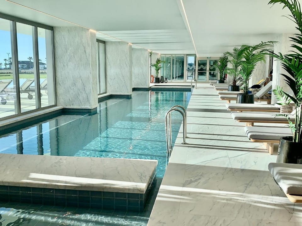 Bayline luxury spa and pool apartment Apartment in Praia de Armação de Pêra