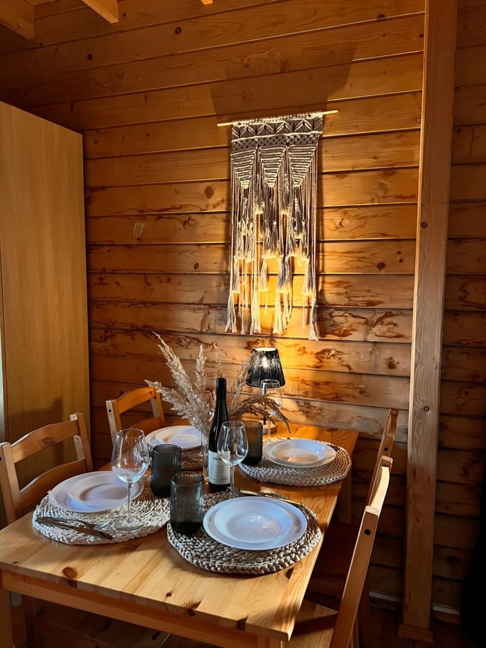 Food and drinks, Dining area