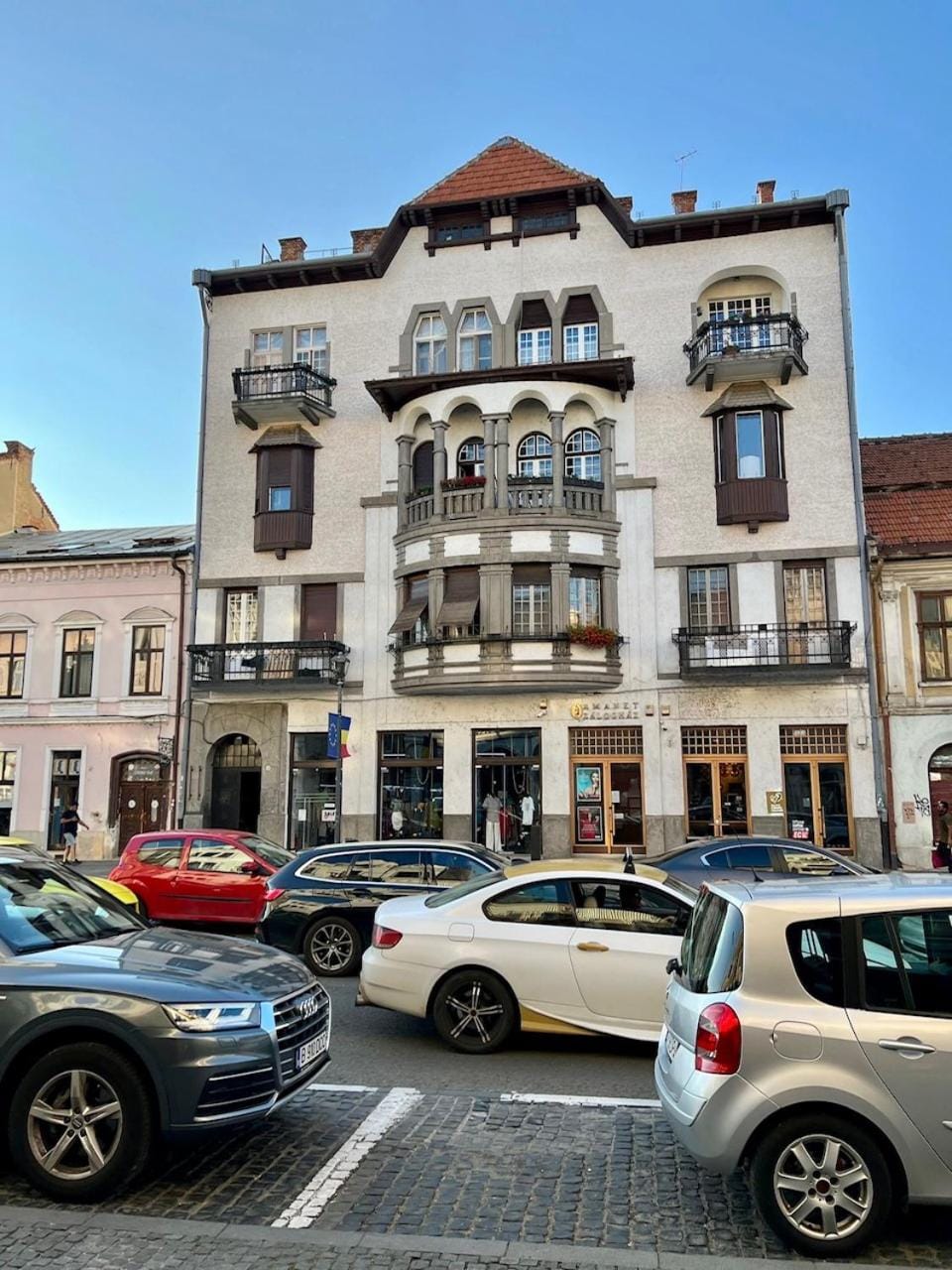 Property building, Location