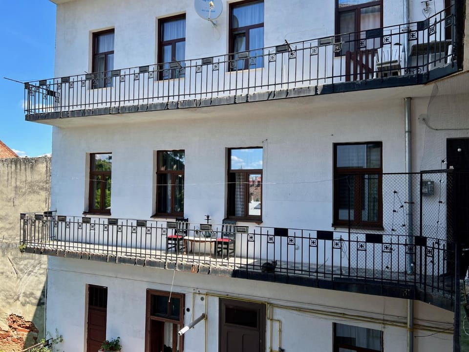 Property building, View (from property/room)