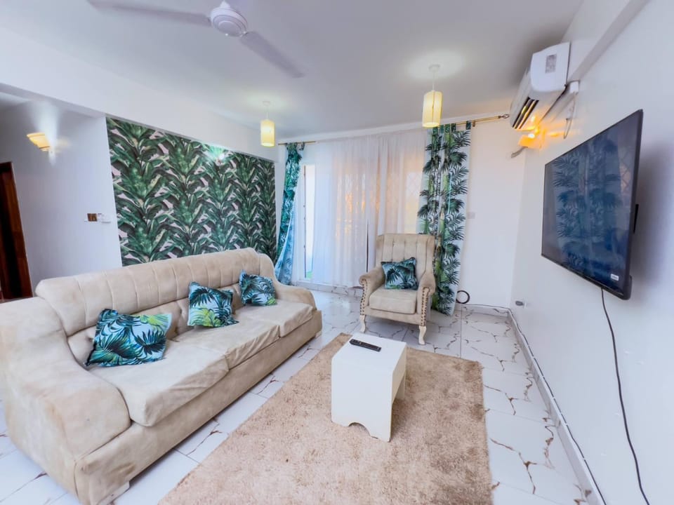 LN OCEANIC ROOMs AND APARTMENTs WITH POOL Apartment in Mombasa