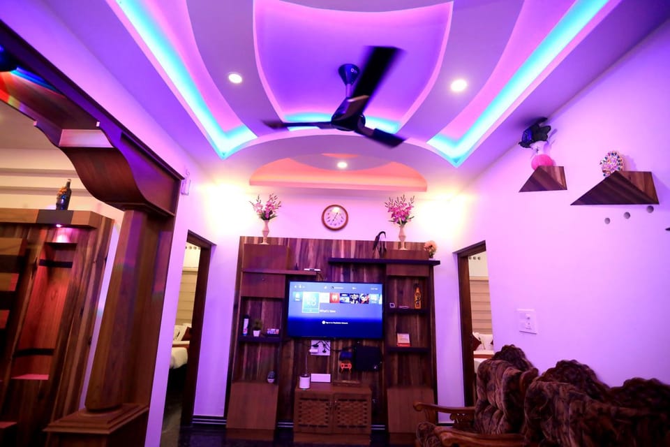 Communal lounge/ TV room, TV and multimedia, Evening entertainment