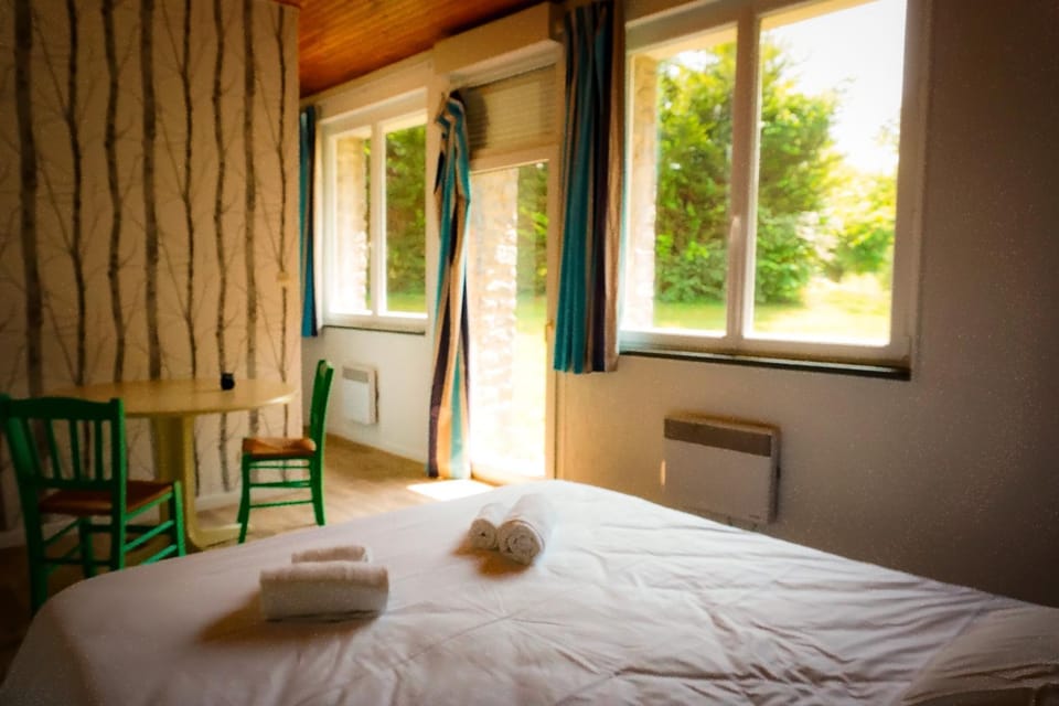 Ushuaïa Villages-Domaine de Scott Country House in Bourgogne-Franche-Comté