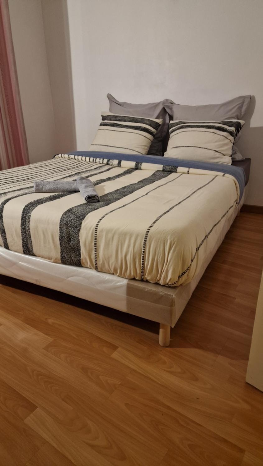 Appartement lumineux en duplex avec terrasse et jardin Apartment in Île-de-France
