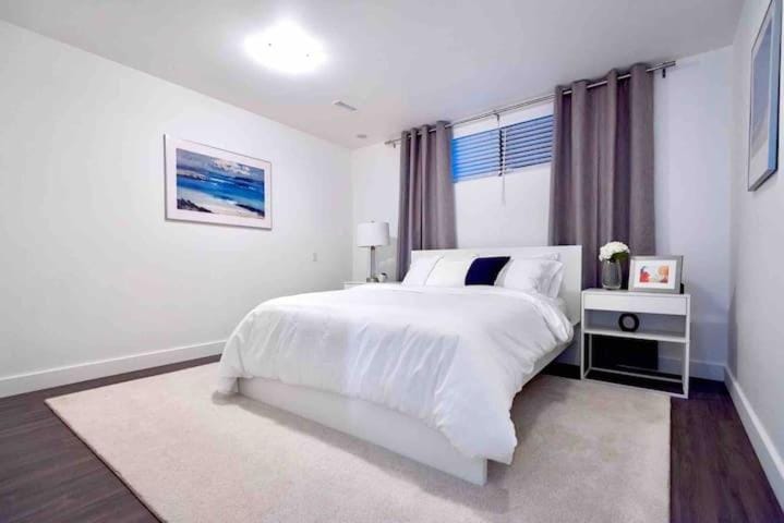 OCEAN FRONT 2 BEDROOM SUITE with STUNNING VIEWS Apartment in Southern Gulf Islands