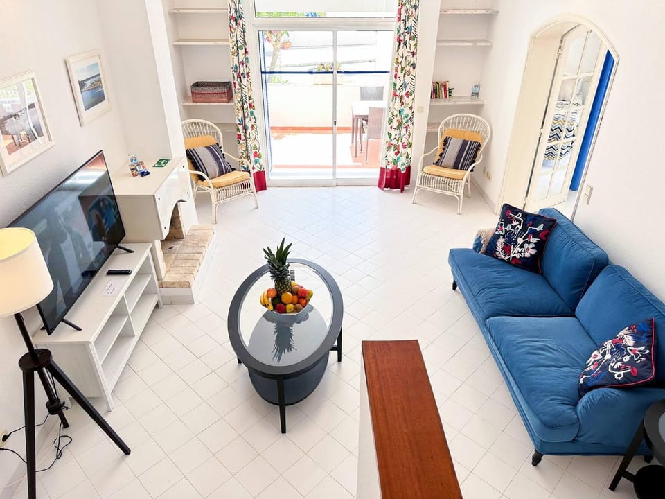Communal lounge/ TV room, Living room