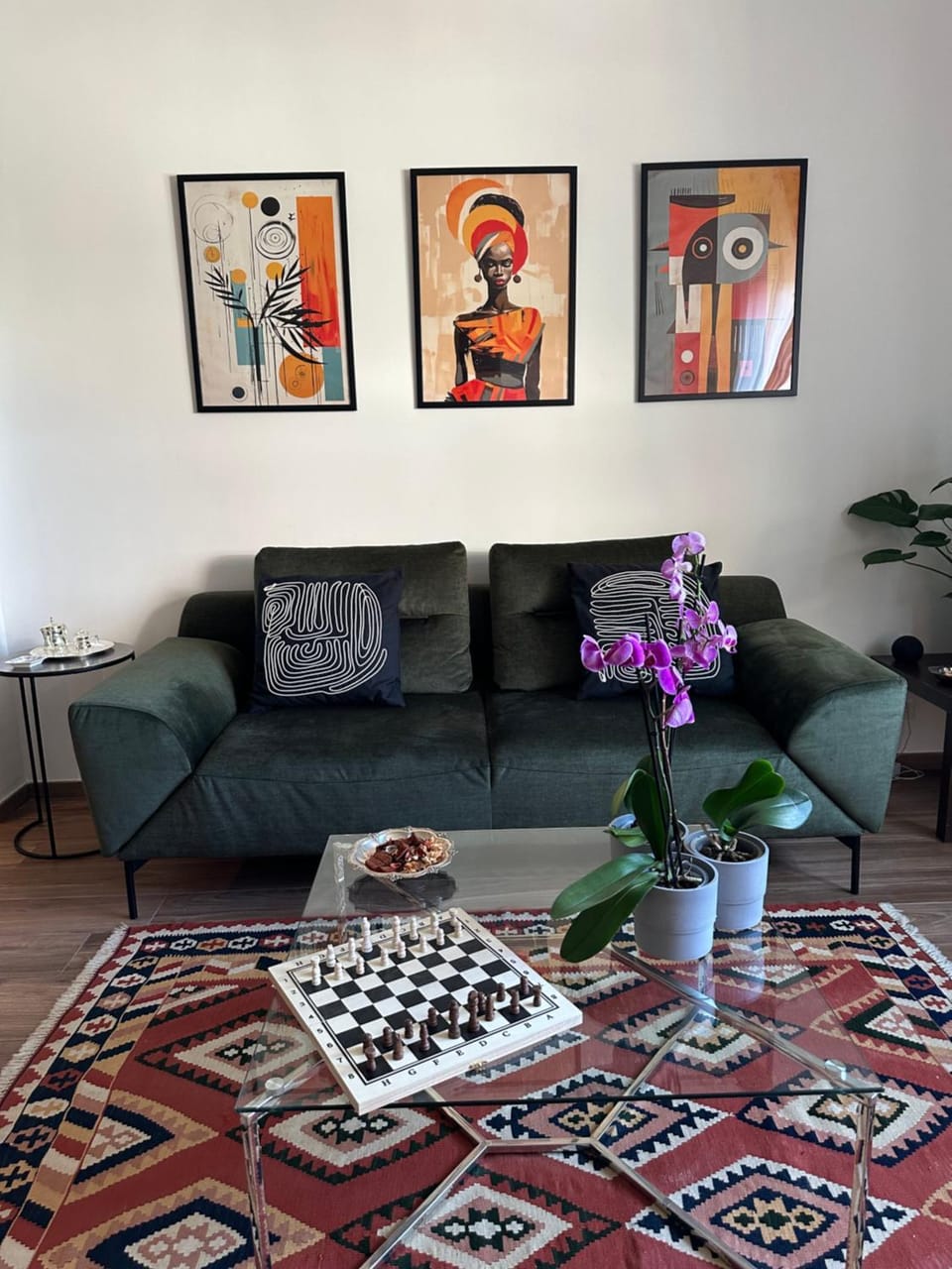Living room, Decorative detail