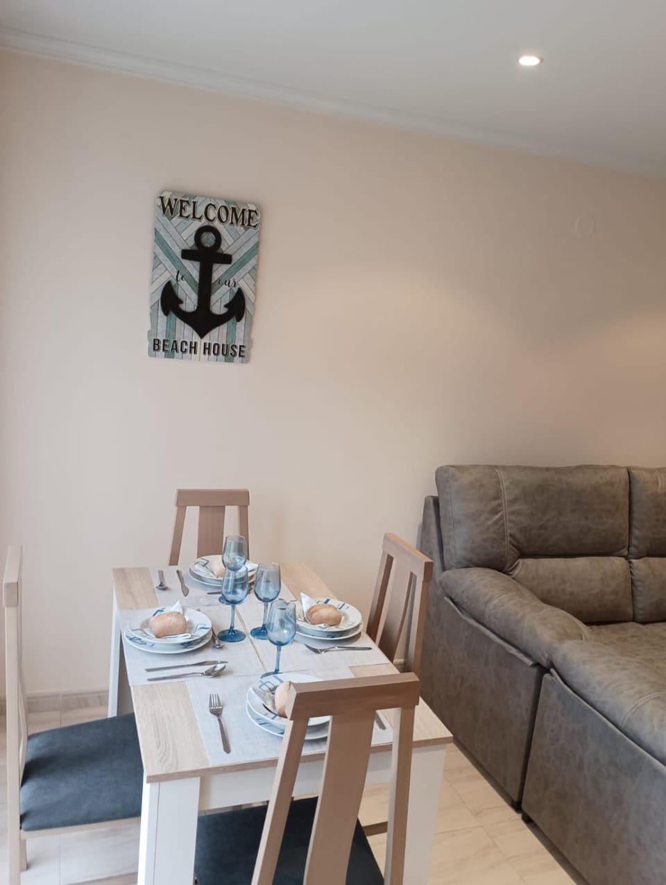 Living room, Dining area