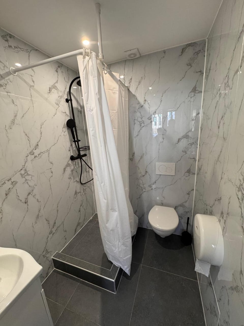 Ermar Gästehaus Hostel in Baden-Baden