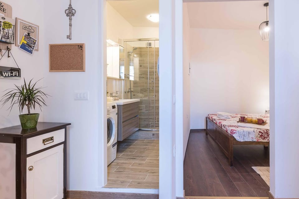 Shower, Bathroom