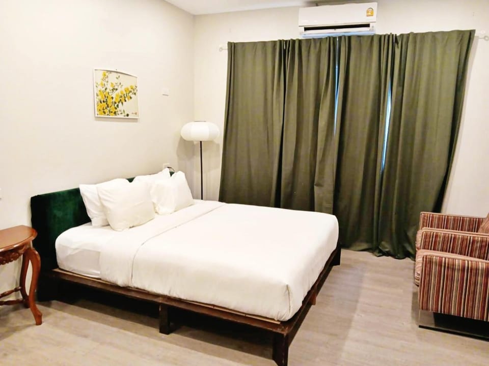 Photo of the whole room