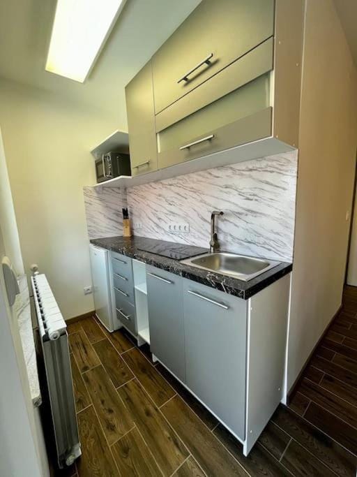 Kitchen or kitchenette, stove