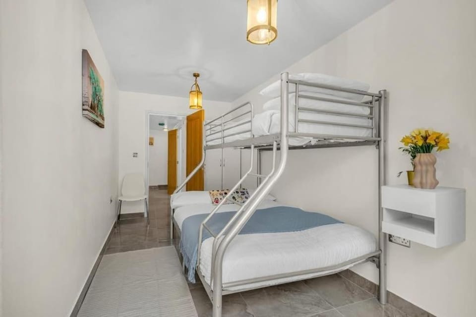 Bed, Bedroom, bunk bed