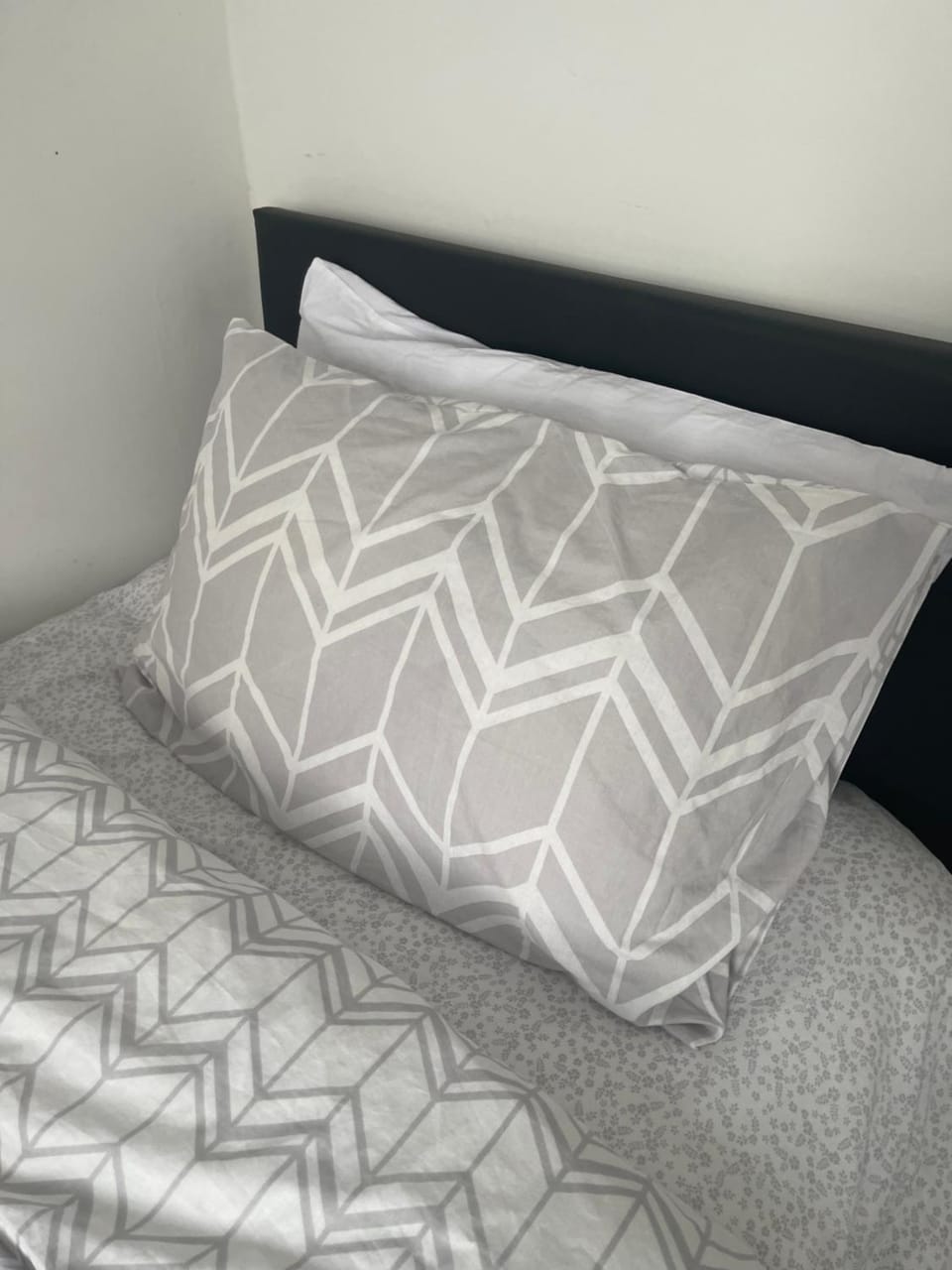 Rubies, Firs Road, Sale Bed and Breakfast in England