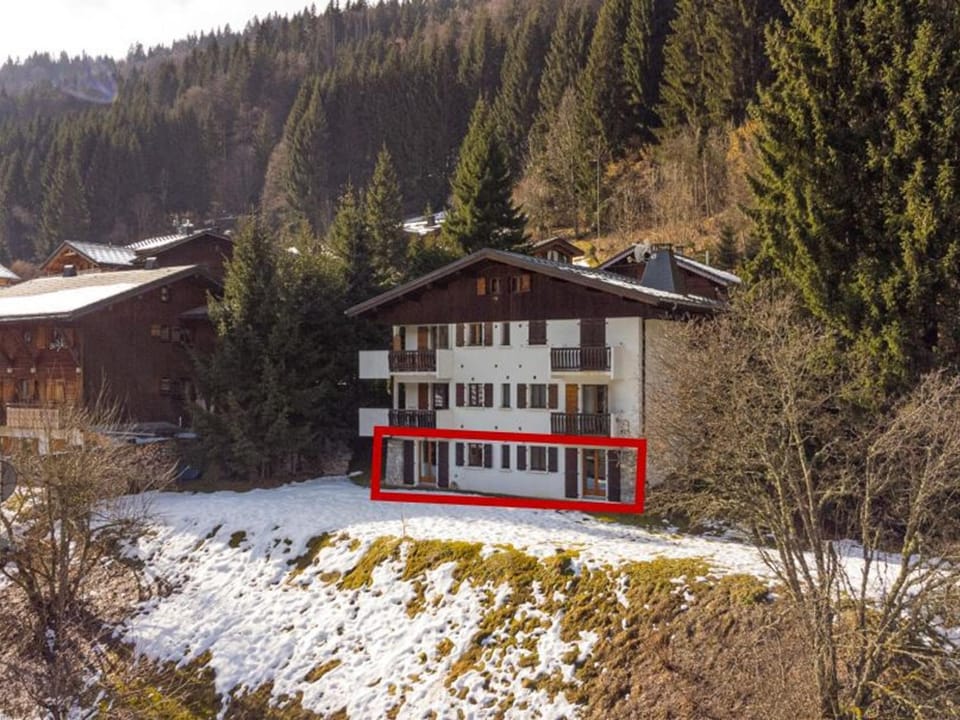 Appartement rénové 3 pièces proche Pleney avec parking, wifi et animaux admis - FR-1-754-86 Apartment in Les Gets