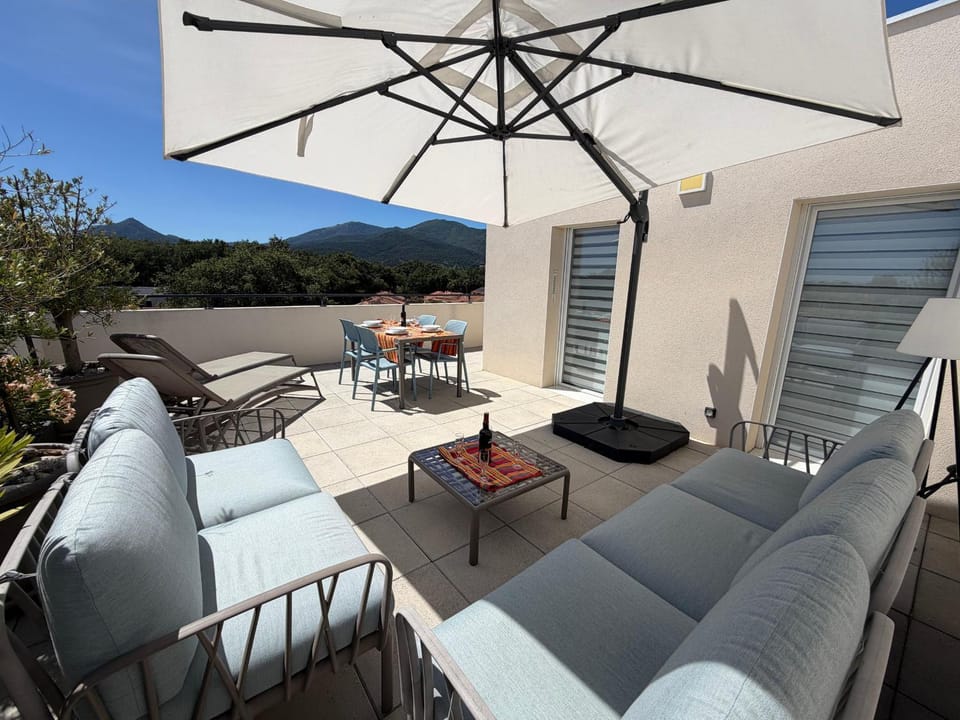 Appartement T3 avec grande terrasse et vue sur les Albères - FR-1-732-85 Apartment in Argeles-sur-Mer