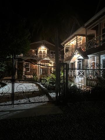 Caye Caulker Boutique Guesthouse 1 Bed and Breakfast in Belize District
