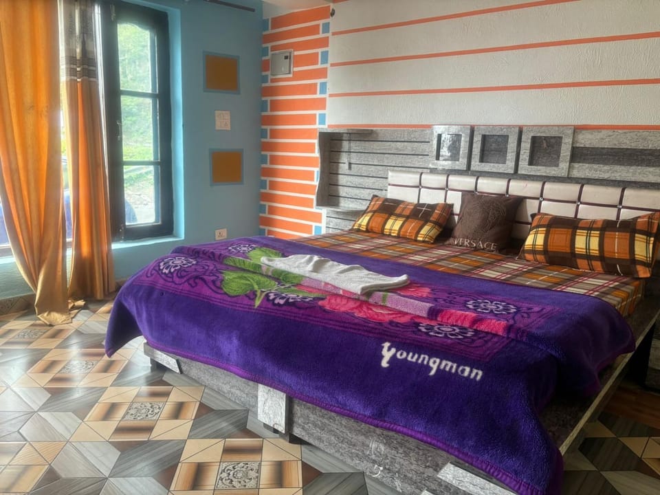 Magic View Guest House Hotel in Himachal Pradesh