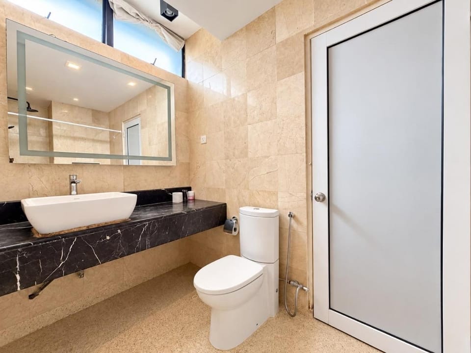 Toilet, Bathroom