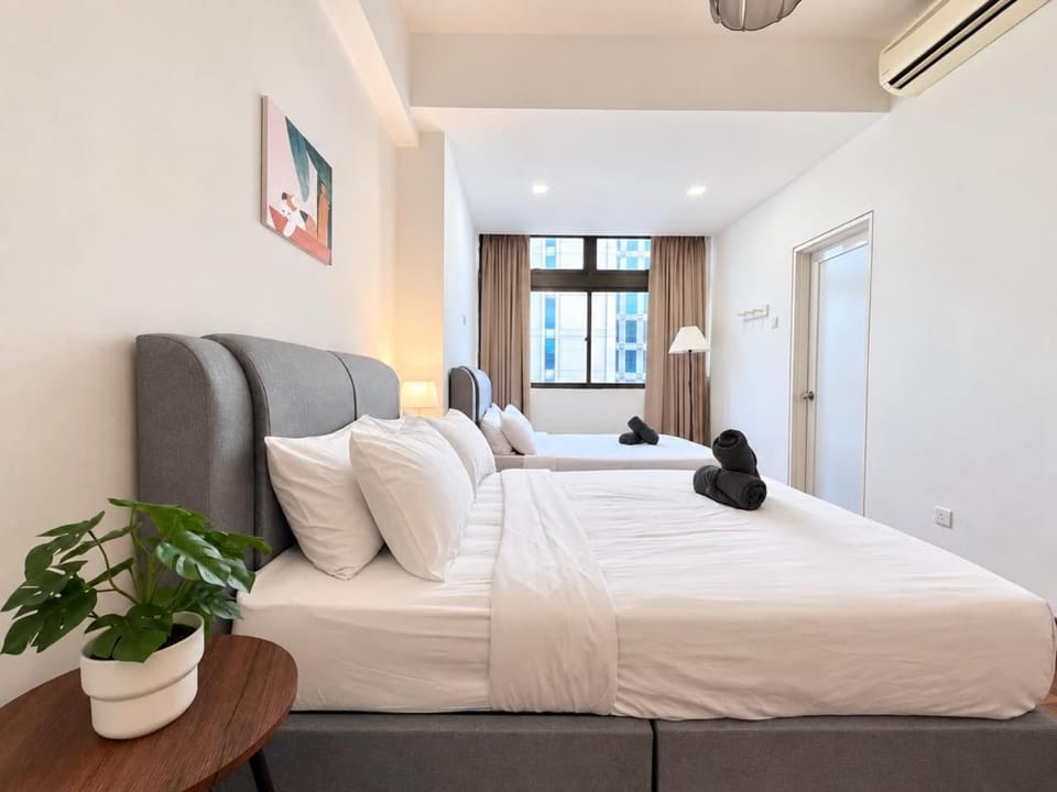 Bed, Bedroom, towels, air conditioner