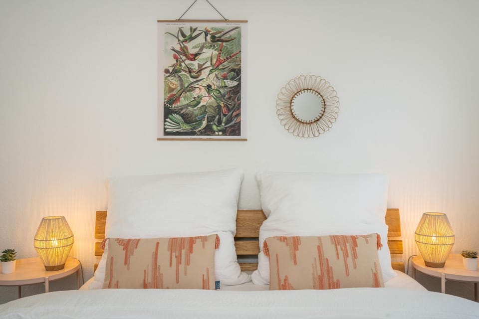 Bed, Photo of the whole room, Bedroom