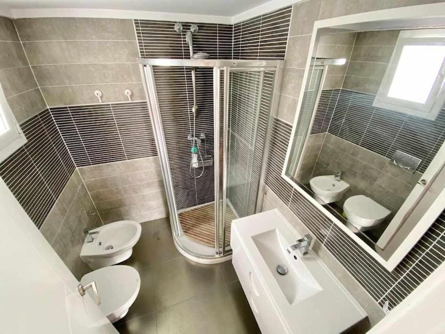 Intur piso 9 Inmo Leo piscina parking wifi Aire AC Apartment in Alicante