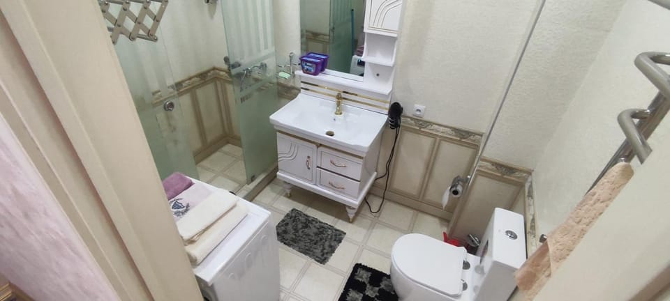 Toilet, Bath