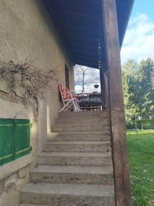 la maison aux volets vert House in Auvergne-Rhône-Alpes