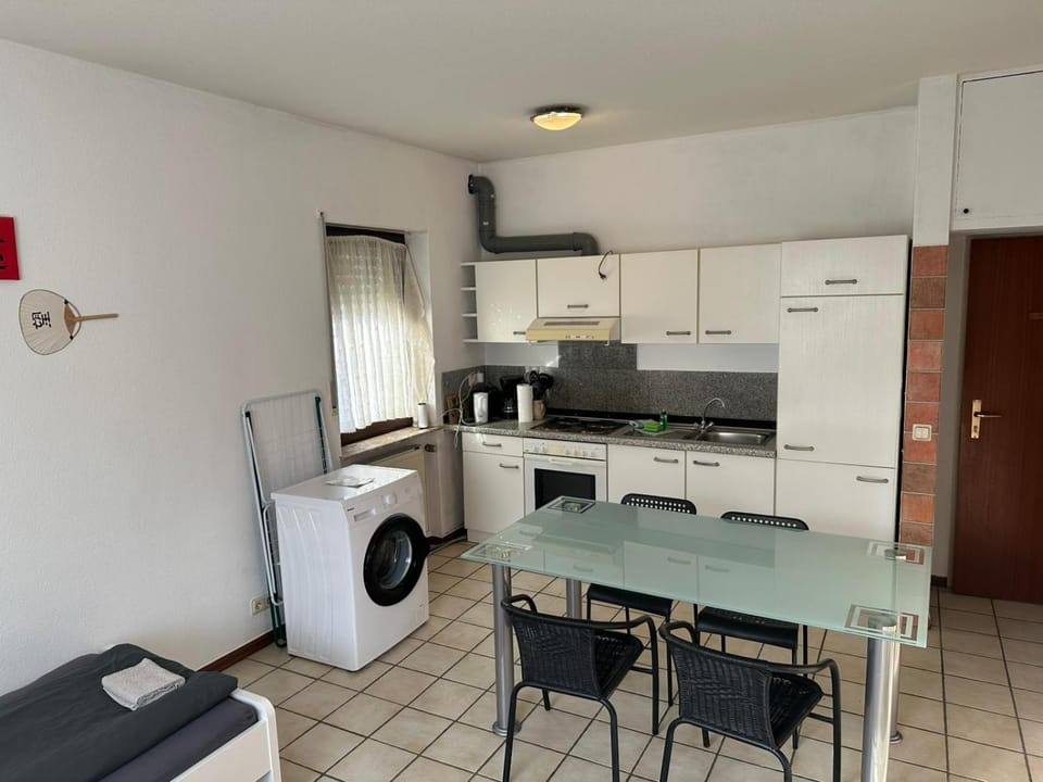 Arbeiterapartment mit 2 Betten, Küche, Bad Apartment in Mainz-Bingen