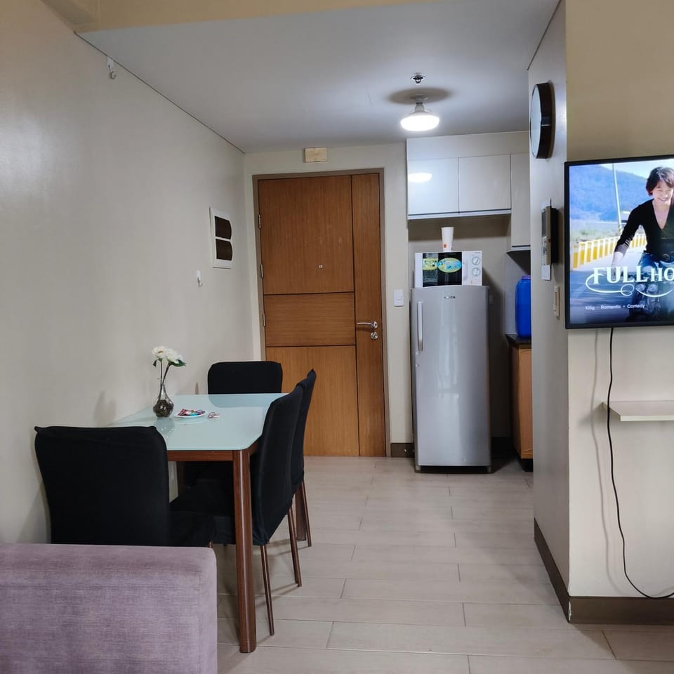 LDN Secret Crib - Two Palm Tree Newport City Bed and Breakfast in Pasay