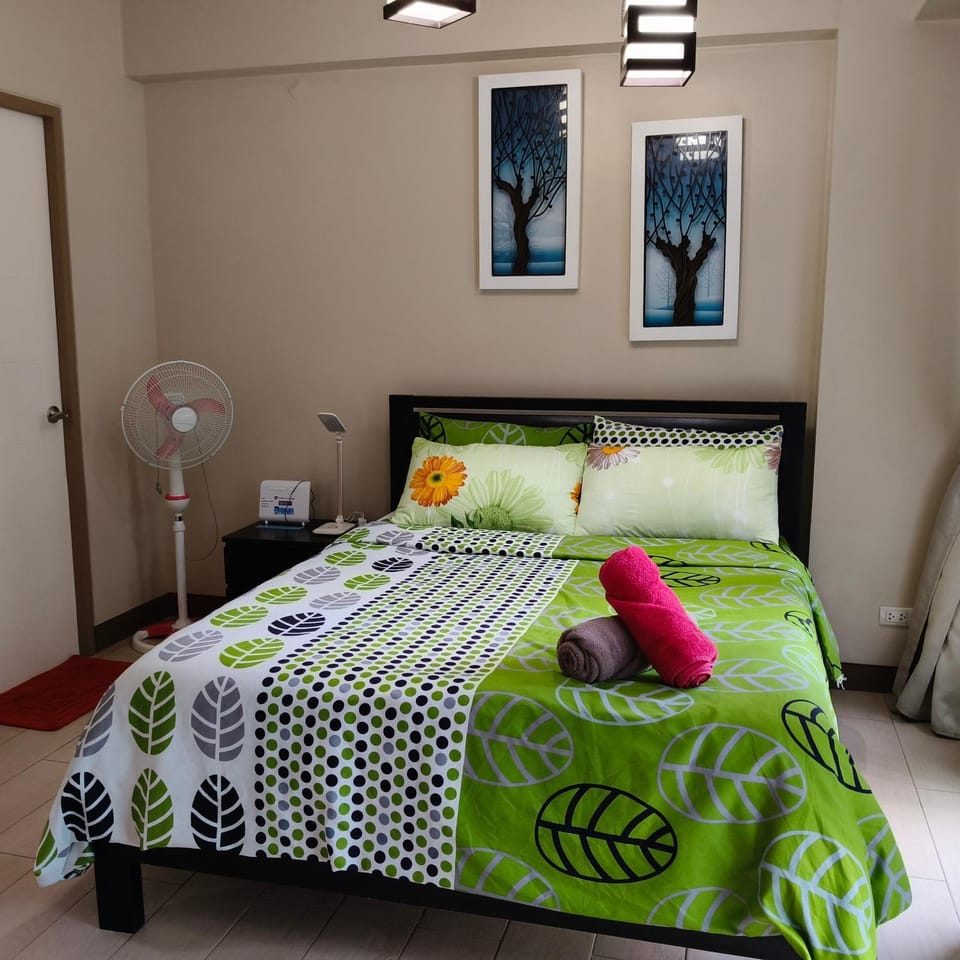 LDN Secret Crib - Two Palm Tree Newport City Bed and Breakfast in Pasay