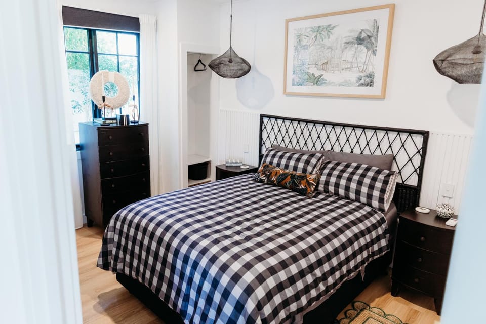 Bedroom, wardrobe
