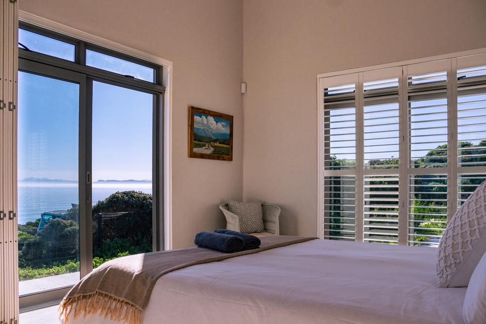 Bed, View (from property/room), Bedroom, Sea view