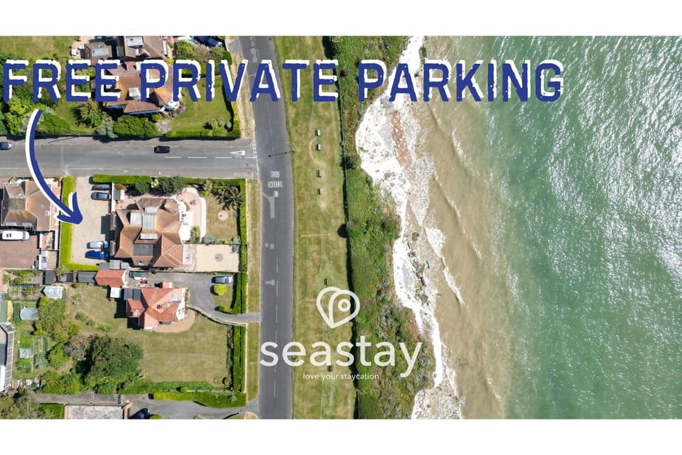 Goodwins Seaview inc Parking Sleeps 4 Nr Beach Apartment in Ramsgate