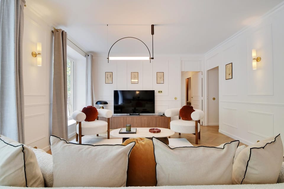 TV and multimedia, Living room, Seating area