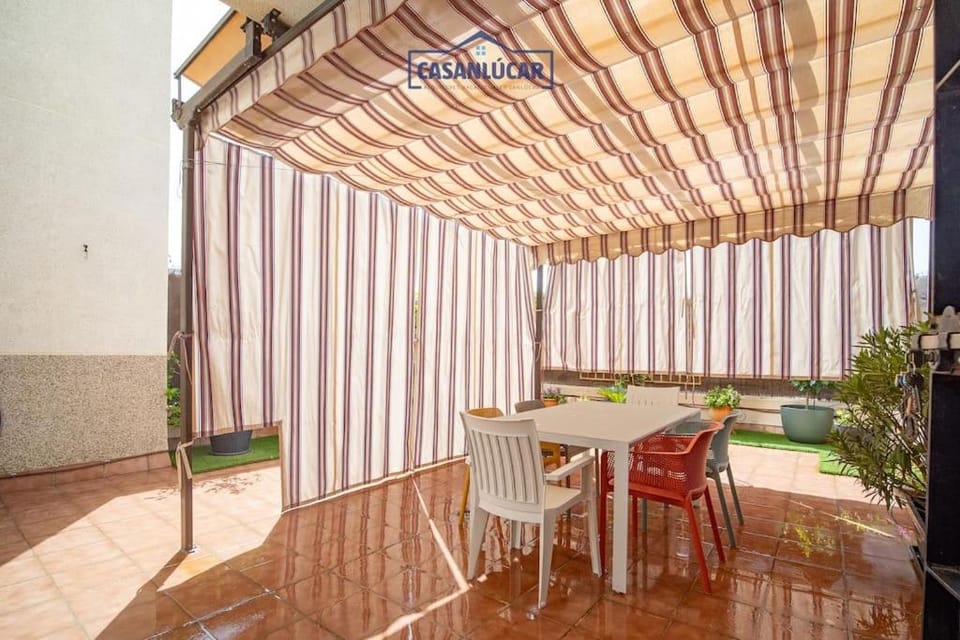 Patio, Dining area