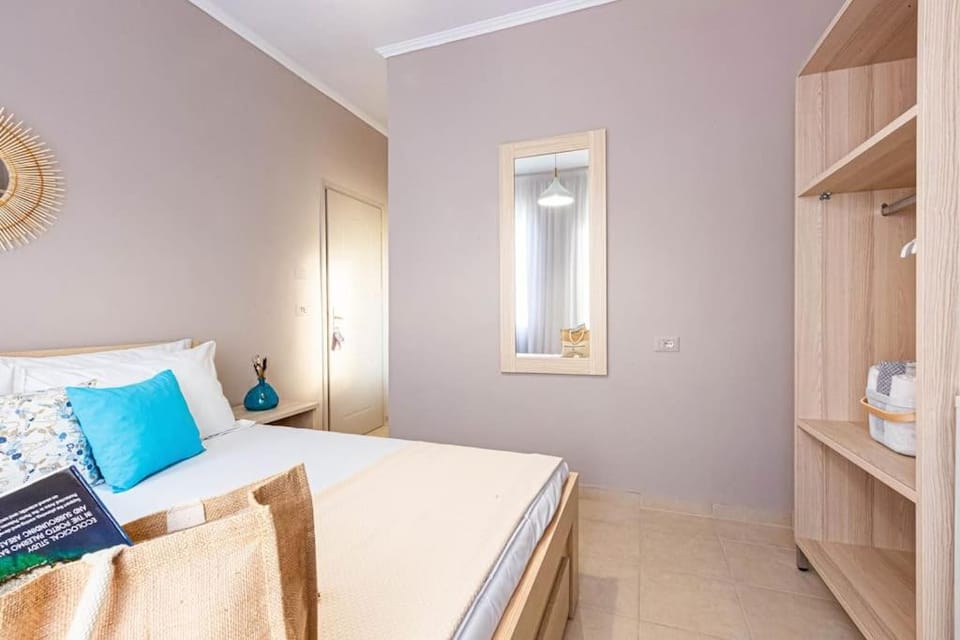 Himara City 11 - Central, Beach Access Apartment in Vlorë County, Albania