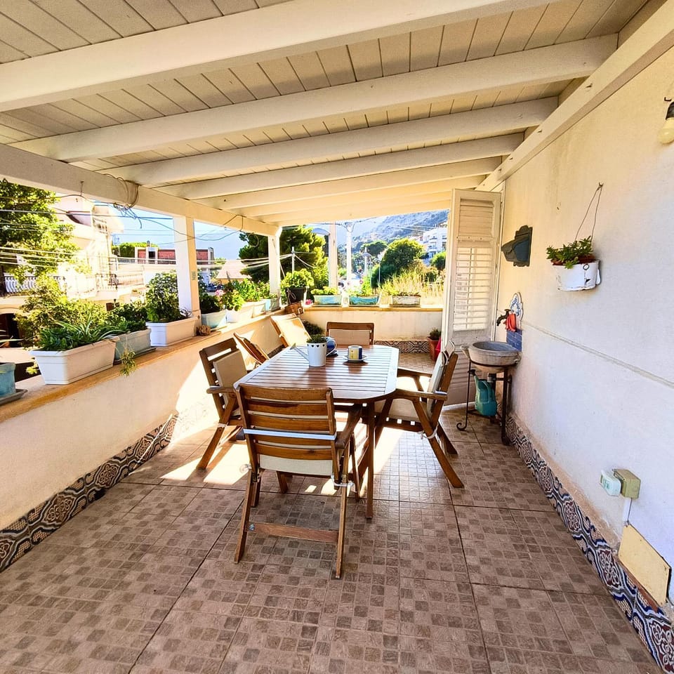 View (from property/room), Balcony/Terrace