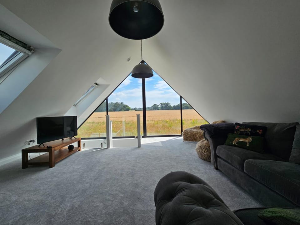 Field View Apartment in St Edmundsbury District