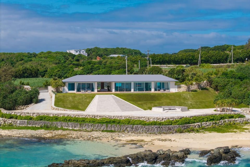 Property building, Nearby landmark, Facade/entrance, Day, Natural landscape, Bird's eye view, Garden, Beach, Garden view, Sea view, Area and facilities, Area and facilities, Location