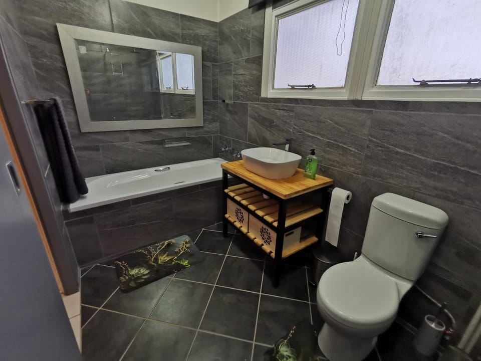 Toilet, Bathroom