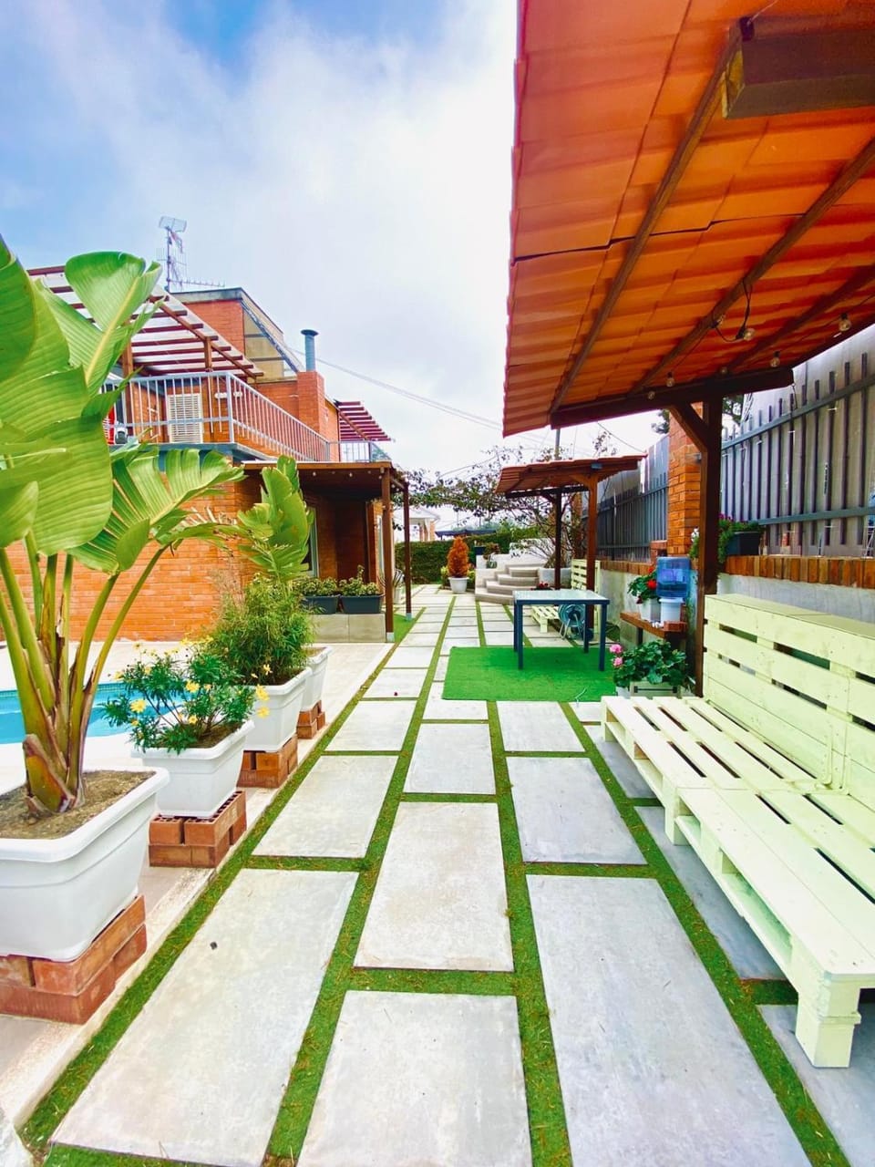 Garden, Swimming pool