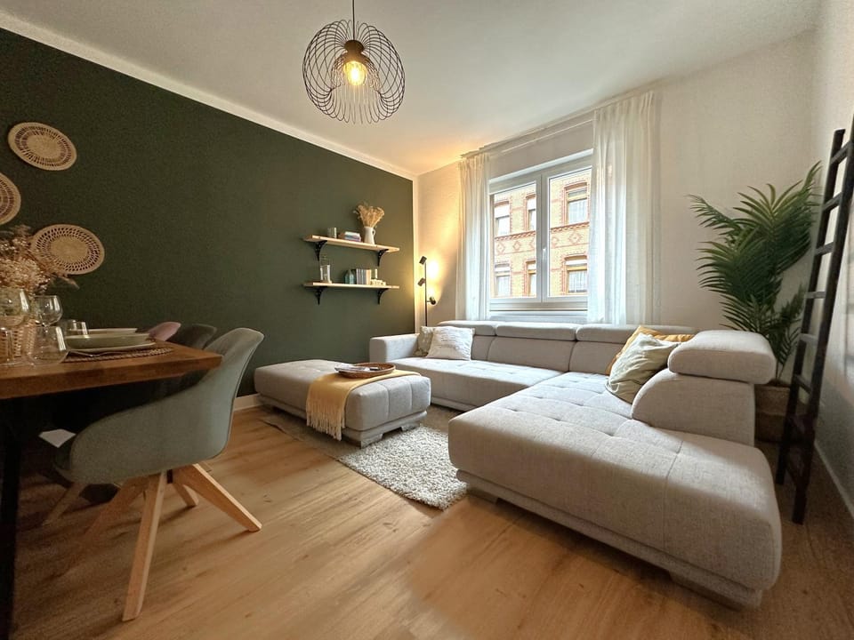 TV and multimedia, Living room, Dining area